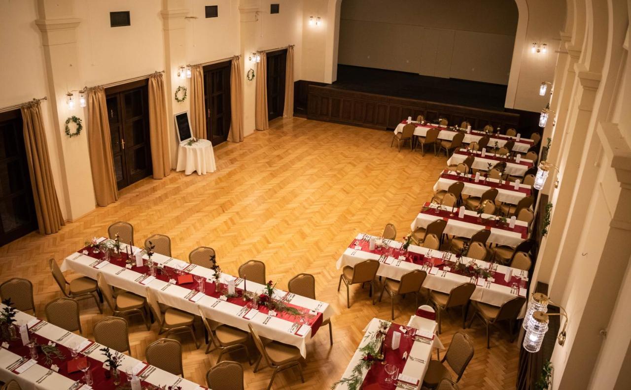Lidovy Dum Opava Hotel Luaran gambar